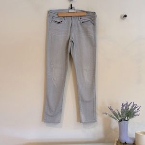 Banana Republic Gray Skinny Ankle length jeans size 28